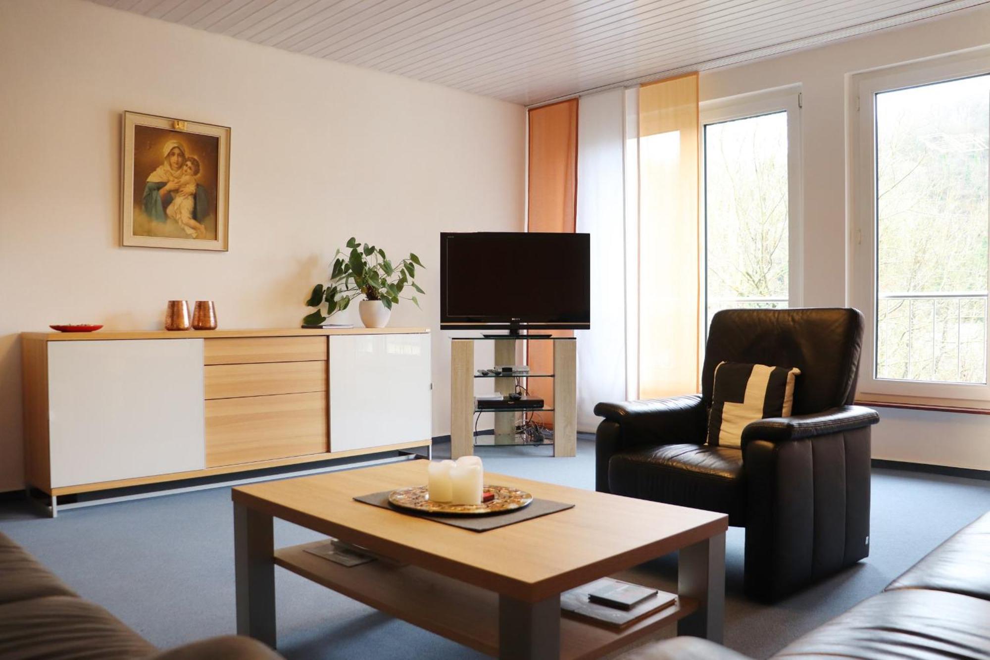 法伦达尔 Haus St. Josef旅舍 外观 照片